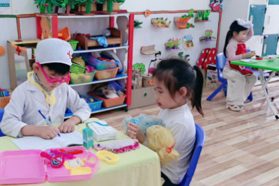 “HOẠT ĐỘNG GÓC – NƠI ƯƠM MẦM KỸ NĂNG VÀ NUÔI DƯỠNG NIỀM VUI ĐẾN TRƯỜNG”